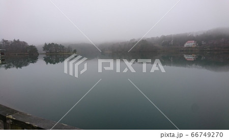 霧の桜ヶ池【富山県南砺市城端】03 66749270