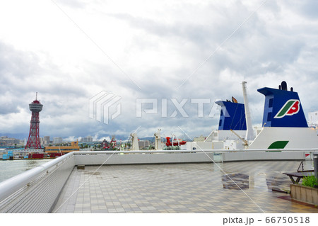 博多港国際ターミナルの景色（曇り） 66750518