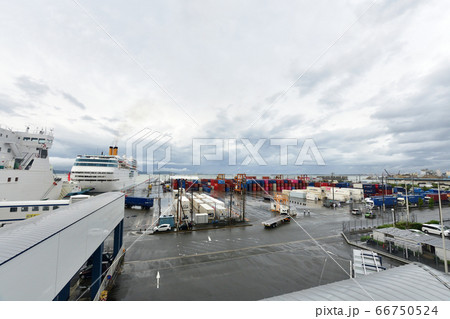 博多港国際ターミナルの景色(曇り) 博多港国際ターミナルの景色(曇り) 66750524