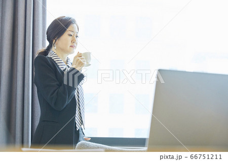 ビジネス 社長 代表 66751211
