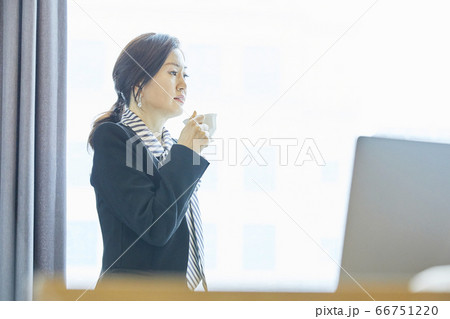 ビジネス 社長 代表 66751220