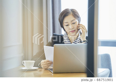 ビジネス 社長 代表 66751901
