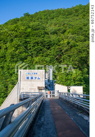 新緑のころ　赤谷湖  相俣ダム　みなかみ町　 66752143