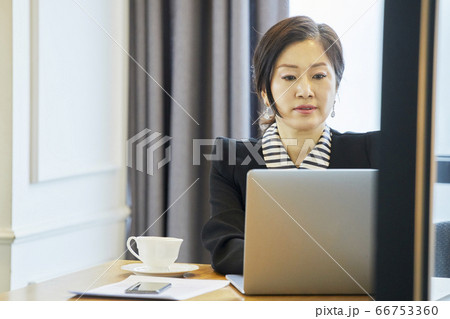 ビジネス 社長 代表 66753360