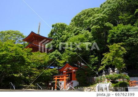 源平合戦ゆかりの寺  神戸の名刹  須磨寺  出世稲荷と三重塔 66762399