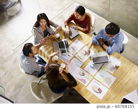 multinational and multiethnic business team meeting in office multinational and multiethnic business team meeting in office 66768155