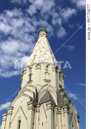 The Ascension Church in Kolomenskoye park, Moscow, Russia The Ascension Church in Kolomenskoye park, Moscow, Russia 66770677