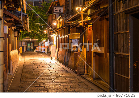 《京都府》祇園白川・風情ある街並み 66771625
