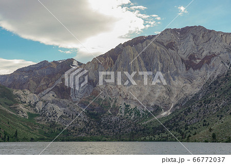 Convict Lake in the Eastern Sierra Nevada mountains, California, Mono County, California, USA.  66772037