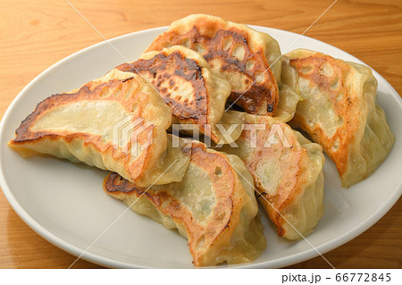 焼き餃子 66772845