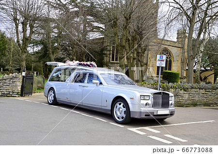 eBay Find of the Day Faux RollsRoyce Phantom hearse means you can go out  as a fraud too  Autoblog