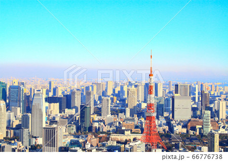 東京都、東京の街並みと東京タワー 66776738