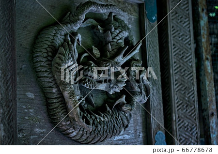 榛名山神社の風景_龍の彫り物 66778678
