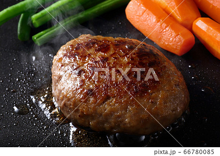 ハンバーグステーキ 66780085