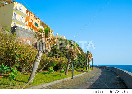 Couple empty promanade Madeira island Couple empty promanade Madeira island 66780267