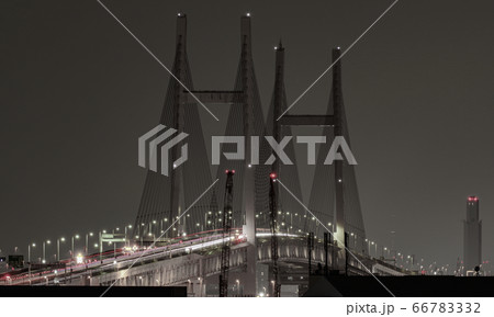Long-Span Cable-Stayed Bridge Long-Span Cable-Stayed Bridge 66783332