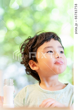 子供 ライフスタイル 男 66783758