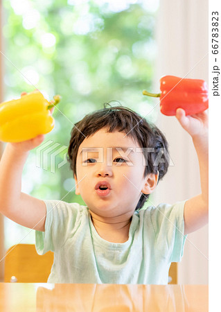 子供 男 男性 66783823