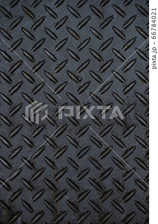 黒色の滑り止め鉄板 66784021