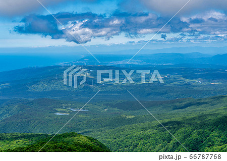 鳥海ブルーラインから見た日本海　秋田県側　秋田県にかほ市 66787768