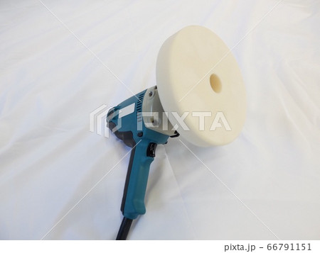 自動車塗装後の磨く工具であるポリッシャーとスポンジバフ 66791151