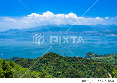 《愛媛県》瀬戸内海の大海原・亀老山展望公園の眺め 《愛媛県》瀬戸内海の大海原・亀老山展望公園の眺め 66791858
