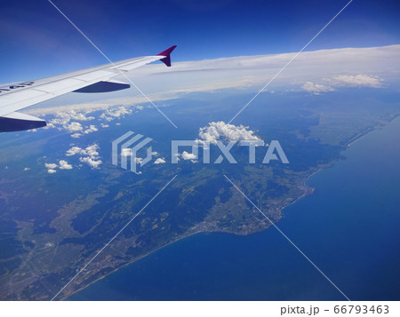 飛行機からの鳥海山 飛行機からの鳥海山 66793463