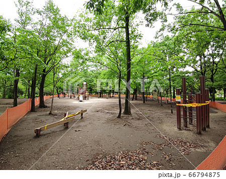 使用禁止された公園遊具 使用禁止された公園遊具 66794875
