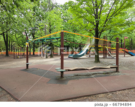 使用禁止された公園遊具 66794894