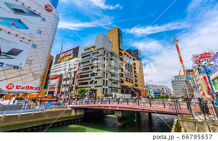 日本の横浜都市景観 横浜駅周辺・南幸橋や横浜ビブレなどを望む 日本の横浜都市景観 横浜駅周辺・南幸橋や横浜ビブレなどを望む 66795657
