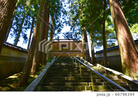 永光寺　山門　羽咋市 66796394