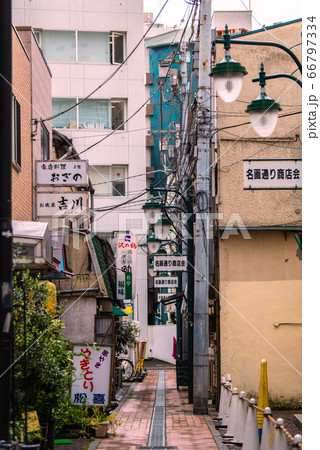 日本の川崎都市景観 名画通り商店街などを望む 日本の川崎都市景観 名画通り商店街などを望む 66797334