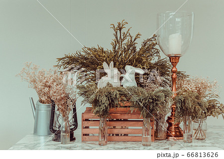 Candlesticks, vases and decorative 66813626