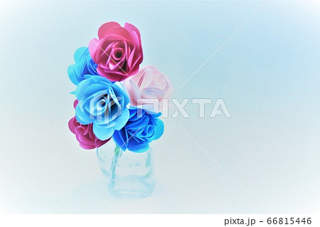 ペーパークラフトの花の写真素材