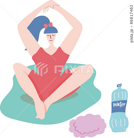 在宅、ステイホーム、リラックスしてヨガをする女性 66817462