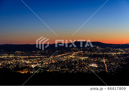 若草山夕景 66817809