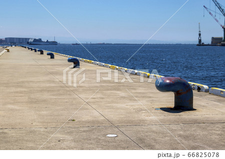 港の埠頭 66825078