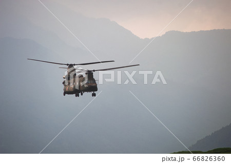 大型輸送ヘリ CH-47 チヌーク 大型輸送ヘリ CH-47 チヌーク 66826360