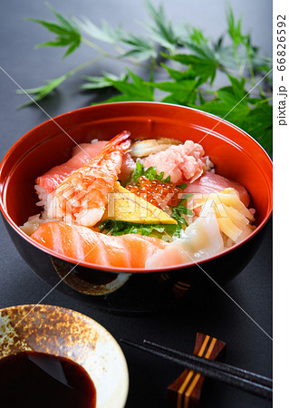 海鮮丼 66826592