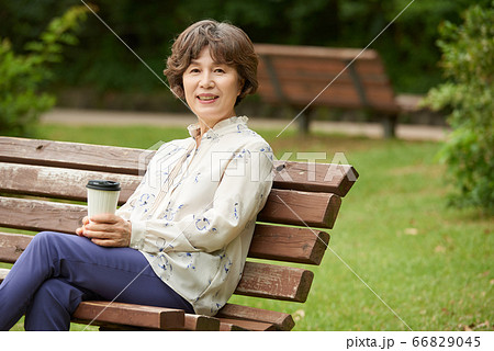 女性 女 女の子 66829045