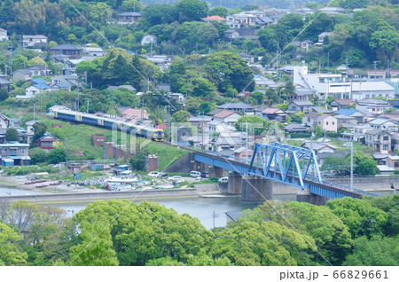 湊川の鉄橋とE257系内房線特急さざなみ号 66829661