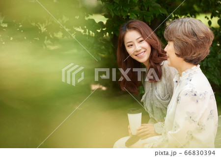 女性 女 女の子 66830394