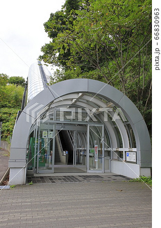 札幌大倉山展望台と大倉山ジャンプ競技場へのエスカレーター 66830963