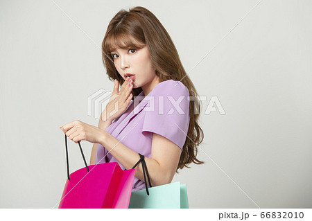女性 女 女の子 66832010