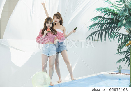 女性 女 女の子 66832168