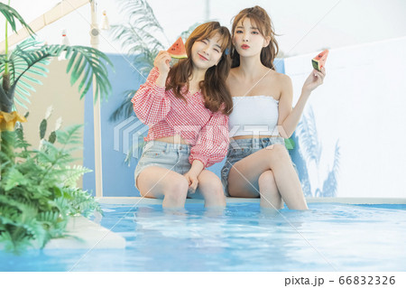 女性 女 女の子 66832326