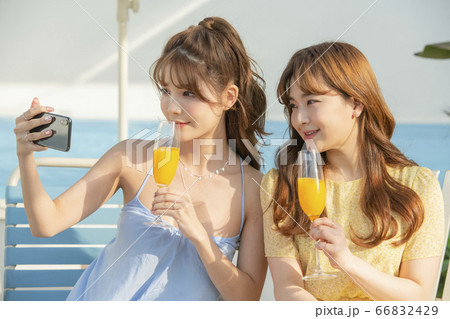 女性 女 女の子 66832429