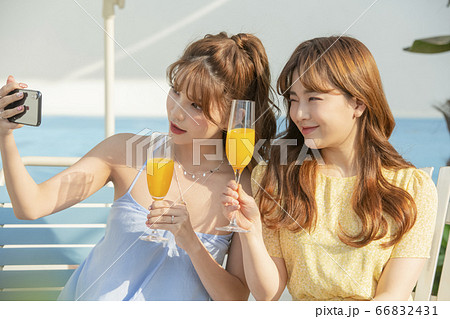 韓国人 友達 友人 66832431