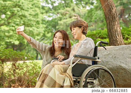 公園 ヒーリング ママ 66832885