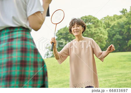 おばあちゃん 高齢者 老人 66833697